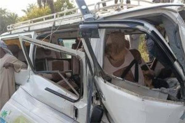 إصابة 21شخص بينهم أطفال في انقلاب ميكروباص بالإسماعيلية