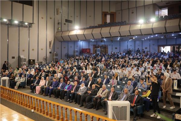 رئيس جامعة دمنهور يفتتح فعاليات الأولمبياد السابع لكليات الحاسبات والمعلومات