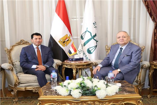 رئيس مجلس الدولة ووزير الشباب والرياضة
