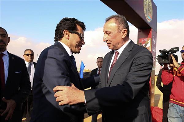 وزير الرياضة والخطيب 
