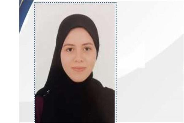 سمية السيد الأولى على الثانوية العامة