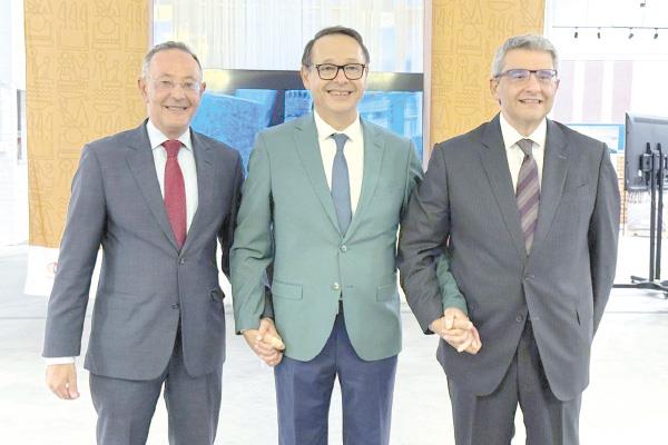 السفير البدرى ود. منصور ود. غنيم ونجاح مبهر لمعرض المتحف الكبير ببرلين