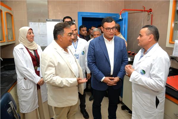 وزير الاسكان قرر دراسة تغيير شبكة الصرف الصحي لتقسيم 15 مايو بجمصه خلال اسبوع