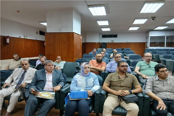 وكيل وزارة الصحة بالدقهلية يوجه المستشفيات برفع كفاءة الأداء والتوسع في التخصصات الدقيقة