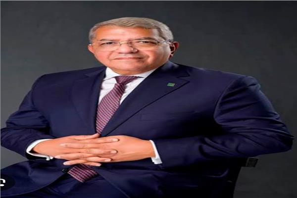 دكتور عمرو الجارحي وزير المالية الأسبق أمينا