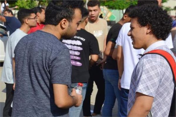 طلاب الثانوية العامة