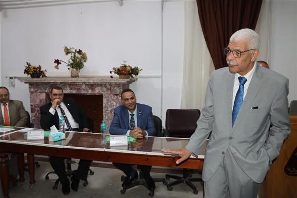 الدكتور أحمد القاصد رئيس جامعة المنوفية