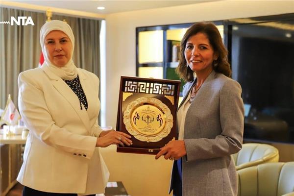 "بروتوكول تعاون بين الأكاديمية الوطنية والمركز القومي"