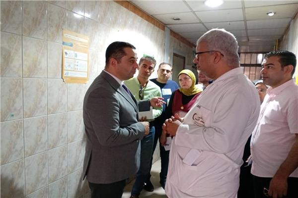 الدكتور أحمد صادق وكيل وزارة الصحة بقنا