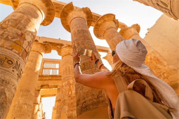 مصر تتصدر شمال أفريقيا في عائدات السياحة لعام 2025 بإيرادات قياسية