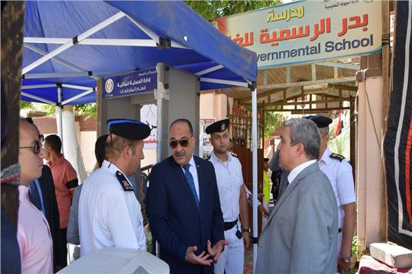 قيادات أمن أسيوط يتابعون سير الانتخابات والخدمات الأمنية 