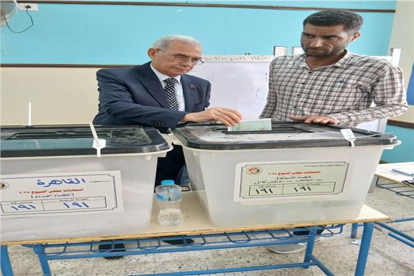 اللواء رفعت قمصان، نائب رئيس الأمانة الفنية بحزب الجبهة الوطنية