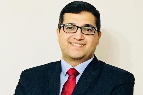 الدكتور أسامة السعيدرئيس تحرير جريدة الأخبار