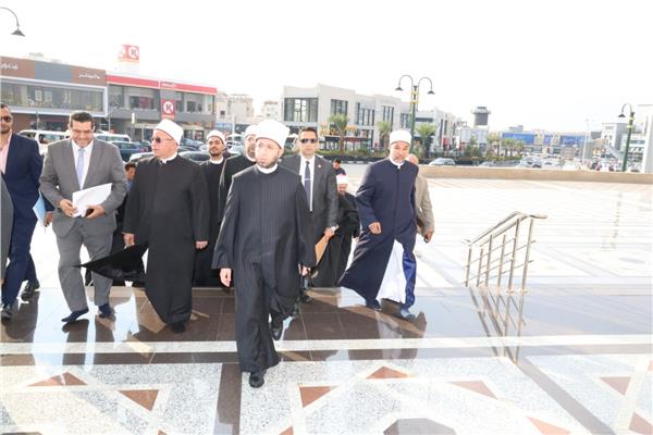 وزير الأوقاف يفتتح الدورات العلمية المنهجية بمسجد العلي العظيم بألماظة