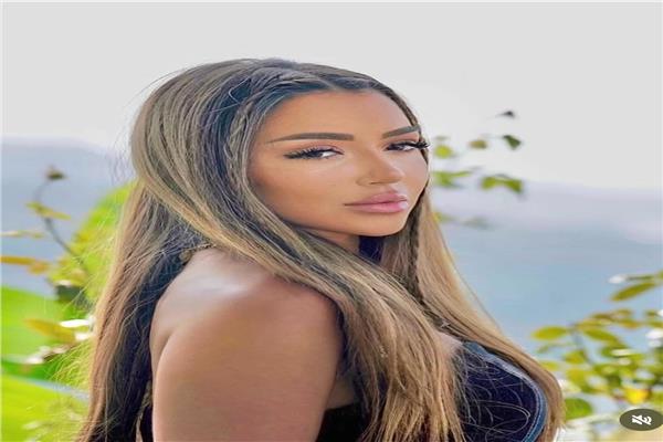 الفنانة سارة سلامة 