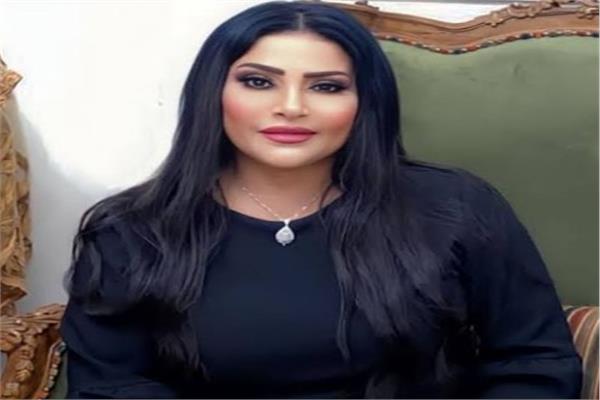 الفنانة بدرية طلبة