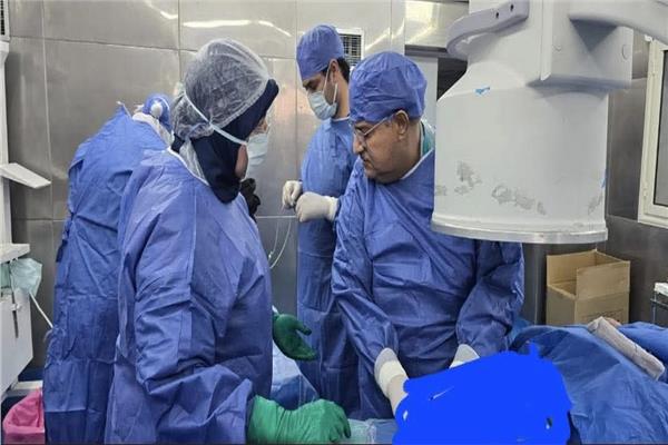 انقاذ سيدة من بتر قدمها بمستشفى دمياط العام
