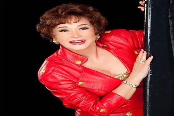 الفنانة  لبلبة