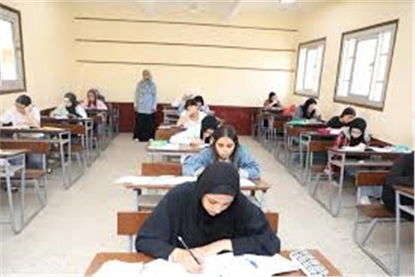 موعد امتحانات الدور الثاني لاتمام شهادة الثانوية العامة 2025 - صورة تعبيرية