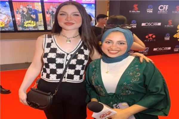 منى عبد الوهاب ومراسلة بوابة أخبار اليوم
