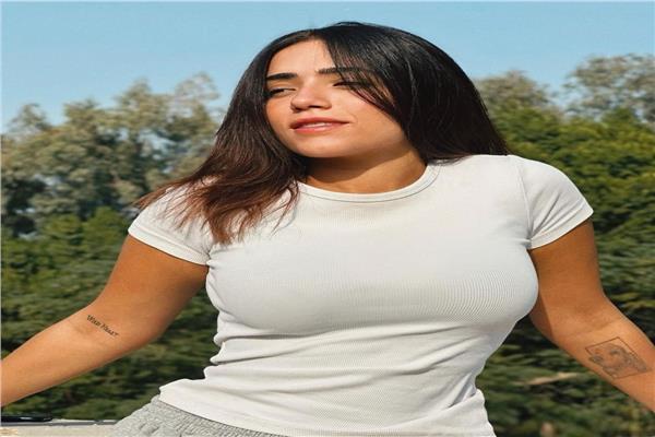 الفنانة الشابة آية سليم