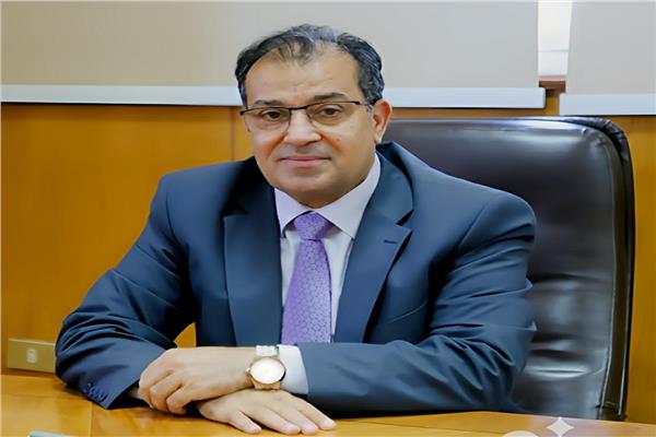  احمد عكاوي رئيس جامعة جنوب الوادي