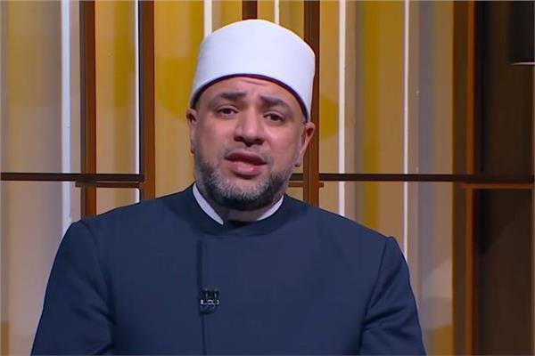 الدكتور أيمن أبو عمر، من علماء وزارة الأوقاف