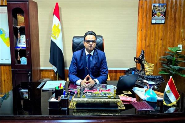الدكتور عمرو دويدار