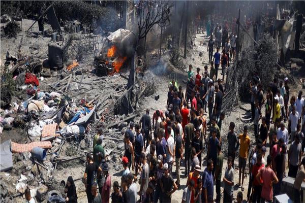 آثار القصف الإسرائيلي لخيام النازحين بقطاع غزة - صورة أرشيفية