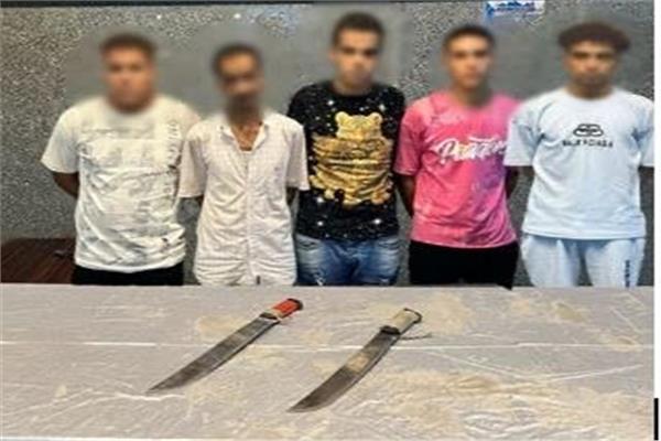 المتهمين