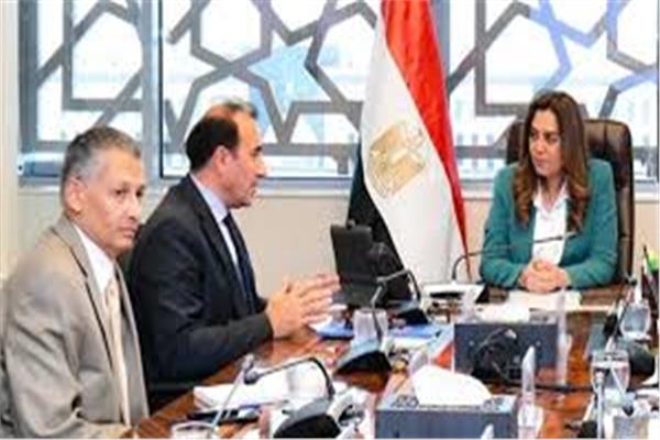 الدكتورة منال عوض خلال اللقاء