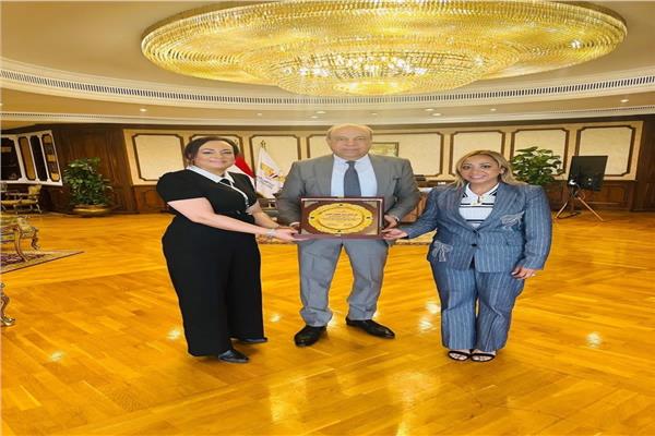 الدكتور سامح الحفني مع ممثلي الهيئة القبطية الأمريكية