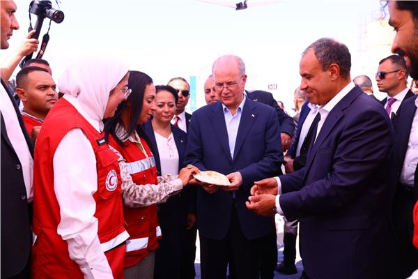 وزيرا التضامن الاجتماعي والخارجية 