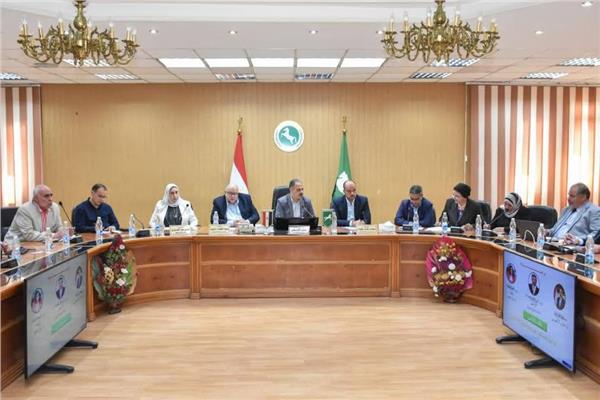 حازم الأشموني محافظ الشرقية
