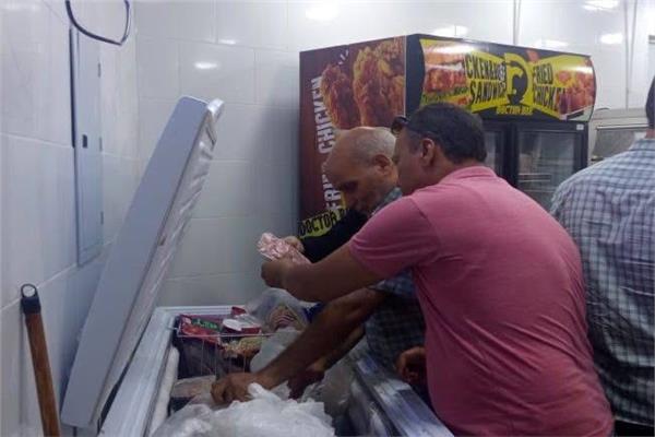 حملات تموينية على الأسواق والمحال التجارية والمطاعم