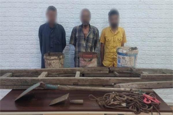  حبس المتهمين بالتنقيب عن الآثار داخل عقار بالخليفة 