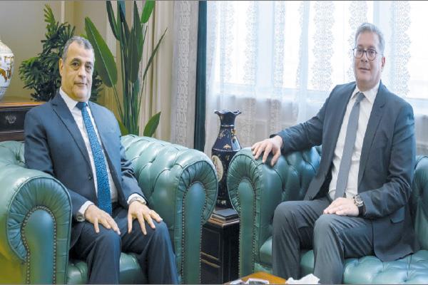 وزير الدولة للإنتاج الحربى خلال لقائه وزير البترول