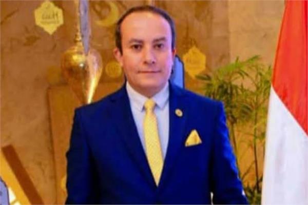 عمرو عباس
