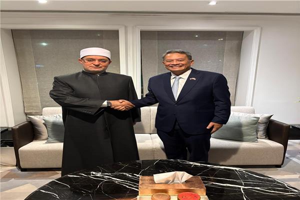 مفتي الجمهورية يصل العاصمة التايلاندية بانكوك
