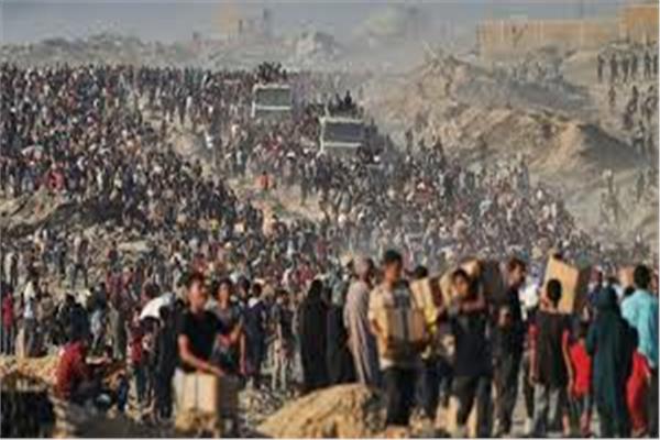 الاحتلال يواصل استهداف منتظري المساعدات في غزة