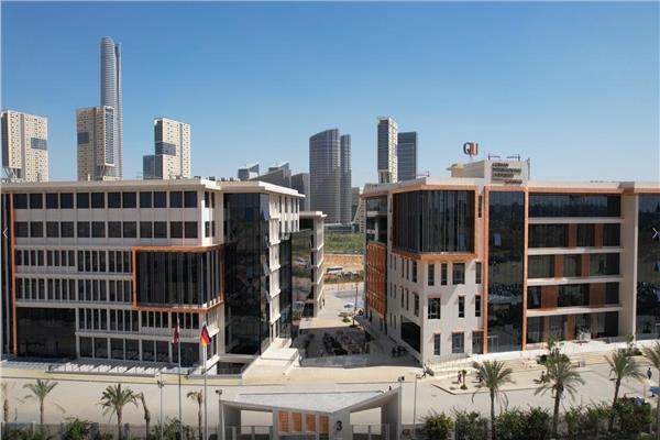  الجامعة الألمانية تهدى المنح لأوائل محافظات مصر.