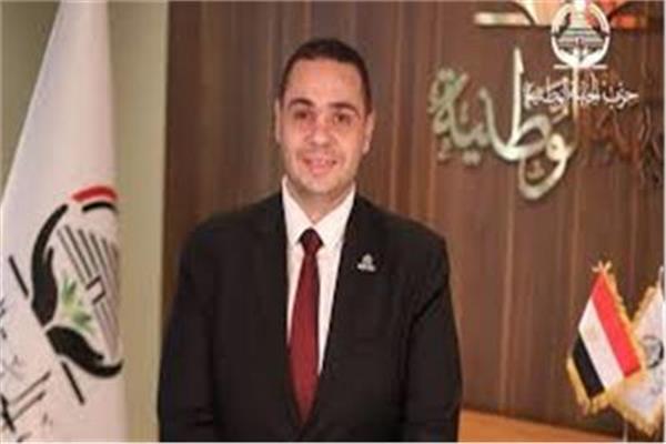 عادل مأمون عتمان عضو مجلس الشيوخ