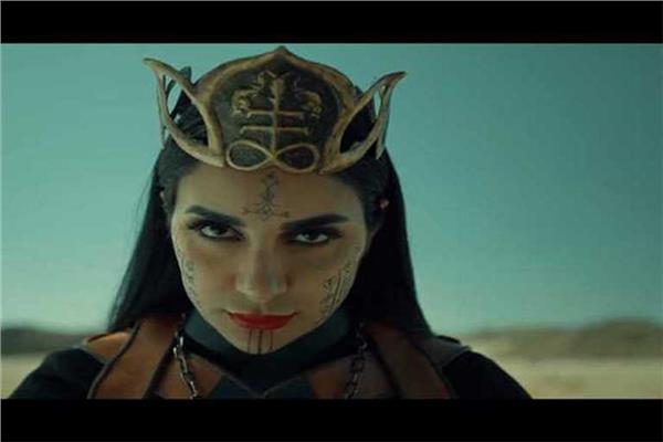 الفنانة جوري بكر