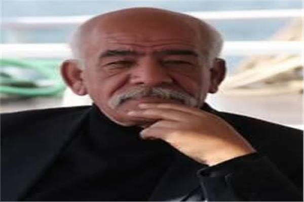 اسم السيناريست فاروق عبد الخالق على قاعة المركز الصحفي بمهرجان الإسكندرية السينمائي