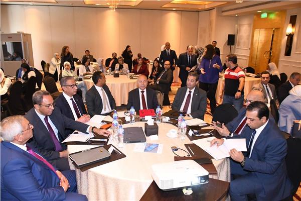 محافظ دمياط يشارك بورشة عمل "بناء القدرات الرقمية لقيادات المجتمعات العمرانية والإدارة المحلية "