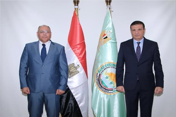 وزير الزراعة و سفير مصر الجديد لدى الكويت
