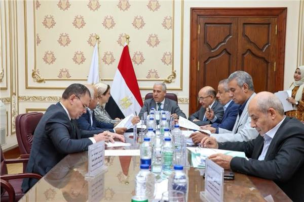 اجتماع الهيئة الوطنية للصحافة برئاسة المهندس عبد الصادق الشوربجي