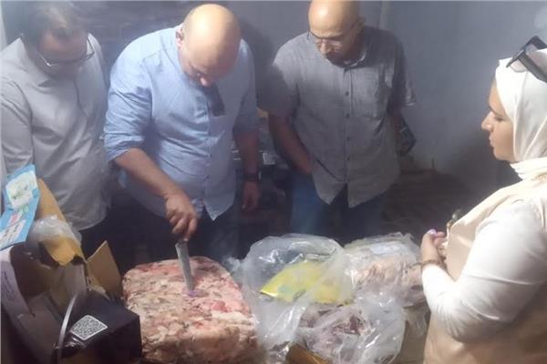 ضبط 8 طن لحوم ودواجن وأسماك غير صالحة