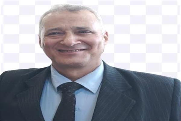  عميد معهد الدراسات والبحوث البيئية
