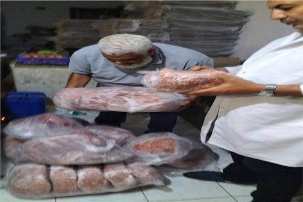 ضبط  أرز ولحوم مفرومة مجهولة المصدر بمدينة العاشر من رمضان